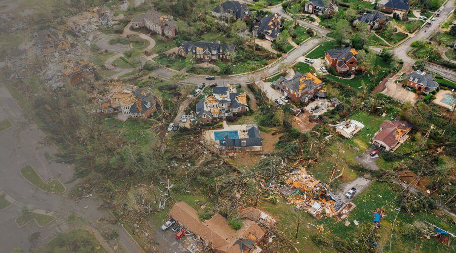 Why choose water damage cleanup for ceiling water damage repair in Raleigh